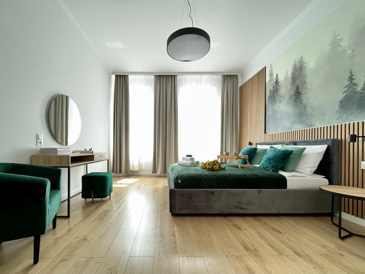 Luna Apartments 耶莱尼亚古拉 外观 照片