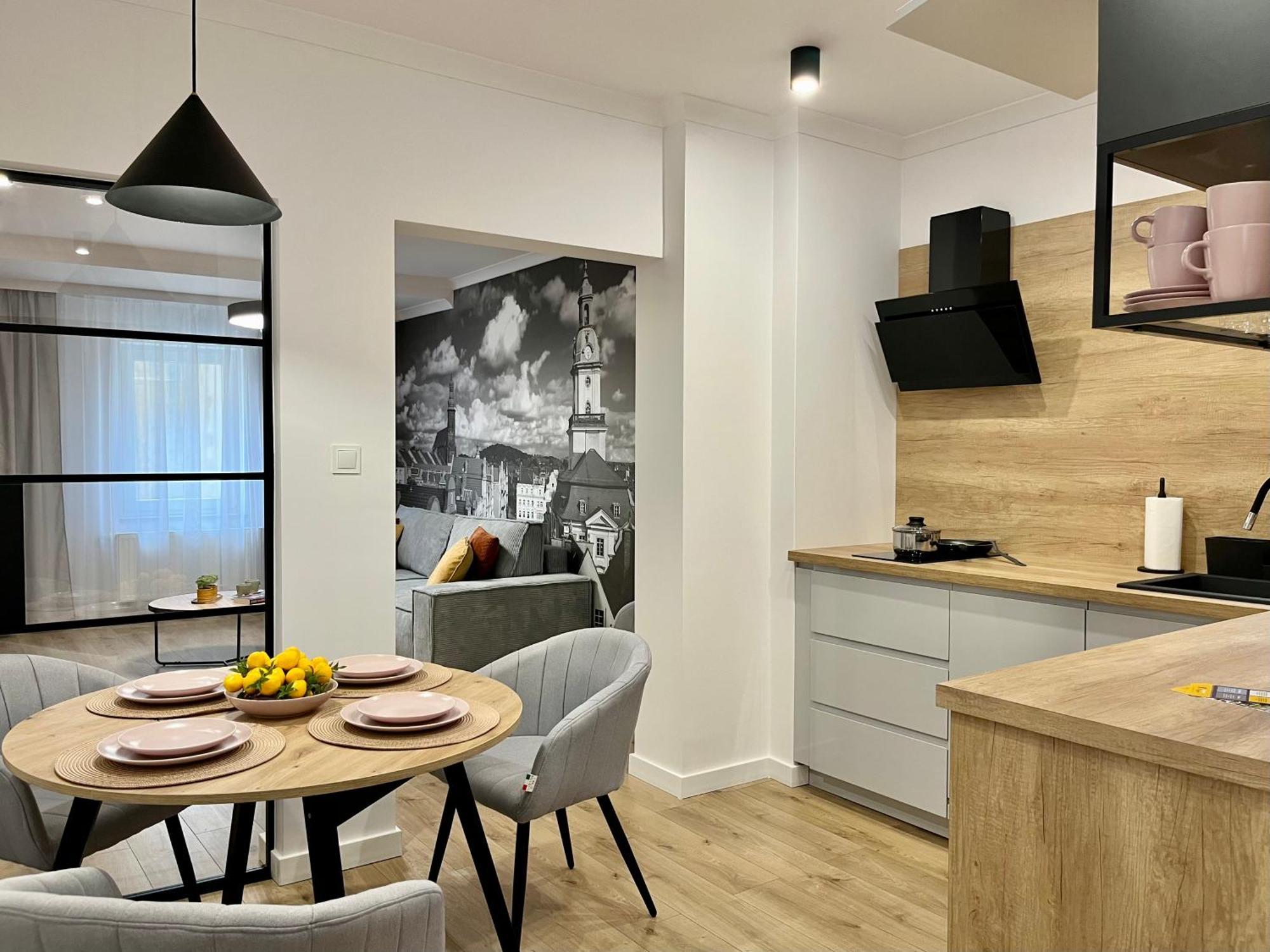 Luna Apartments 耶莱尼亚古拉 外观 照片