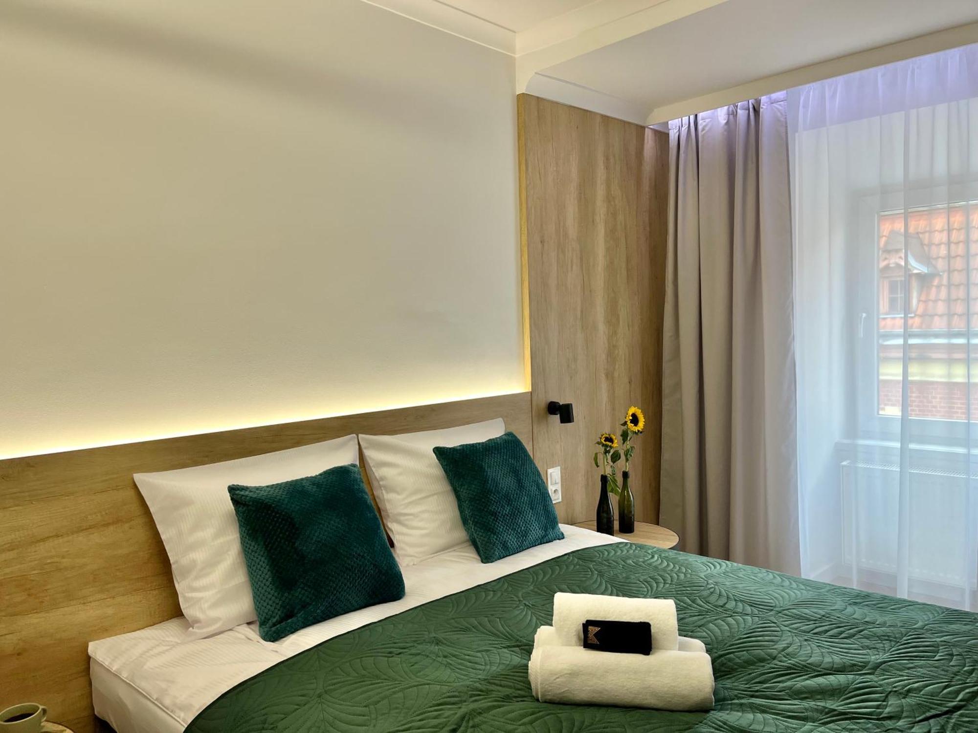 Luna Apartments 耶莱尼亚古拉 外观 照片