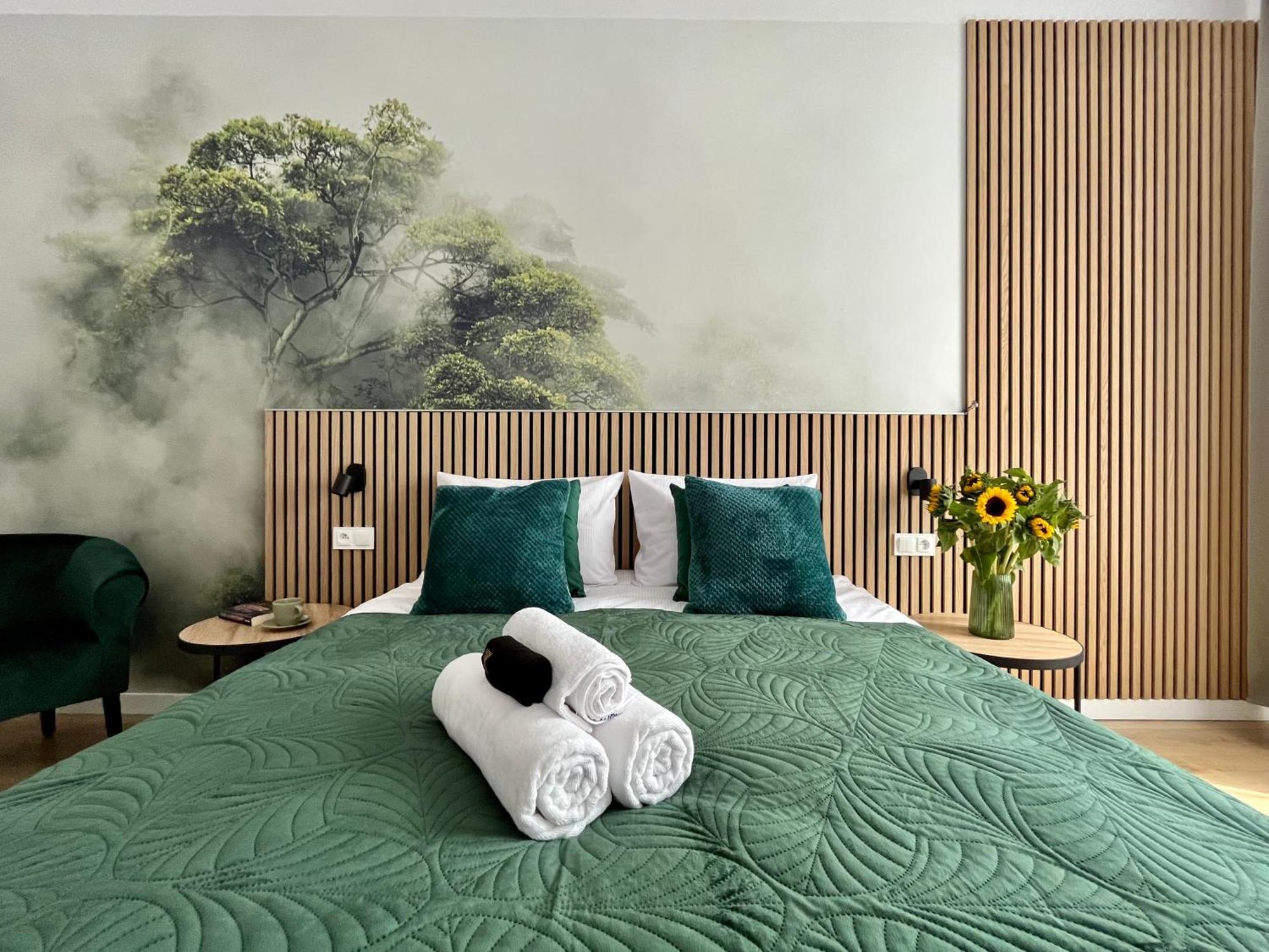 Luna Apartments 耶莱尼亚古拉 外观 照片